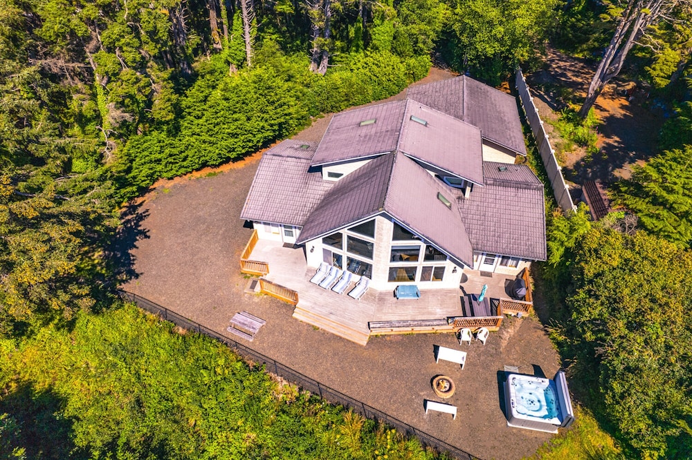 Sandcastle Bluff in Moclips