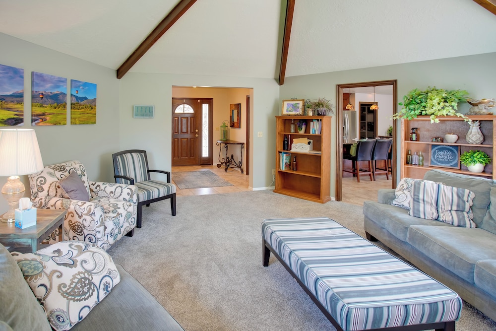 Hike, Golf, Ski & More: Family Home in South Weber