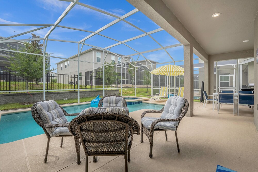Upstay - NEW Build at Championsgate With Pool Spa view 2