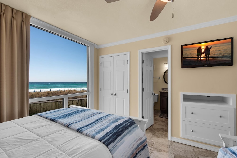 Shoreline Towers 1022