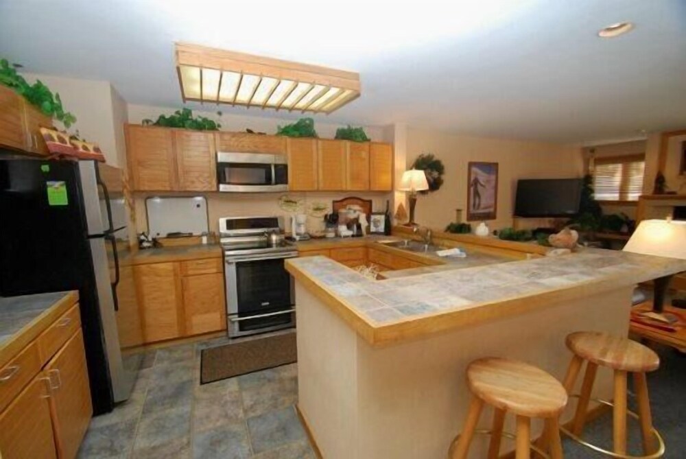 Liftside Condominium 1 Bedroom Apartment by Key to the Rockies