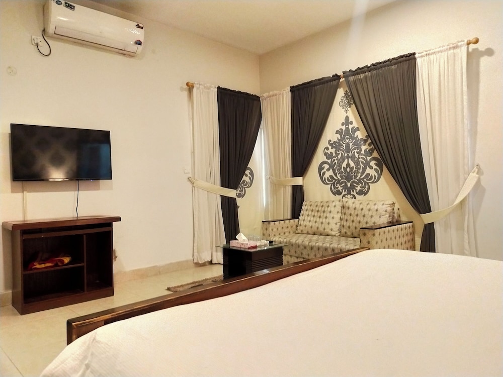 Livin Hub Guest House view 5