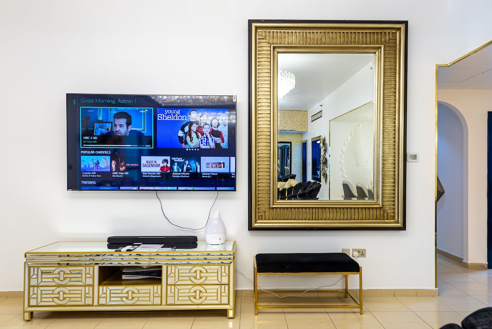 Marco Polo - Deluxe Waterfront Roomy Apt, Perfect for Groups