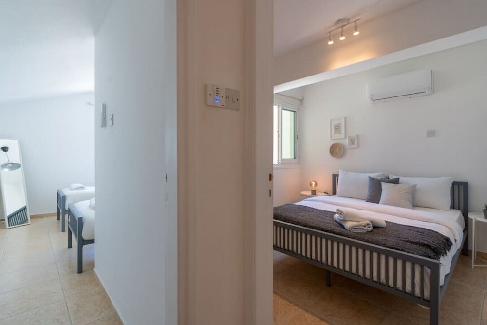 Chloris 3- Bedroom Apartment in Larnaca