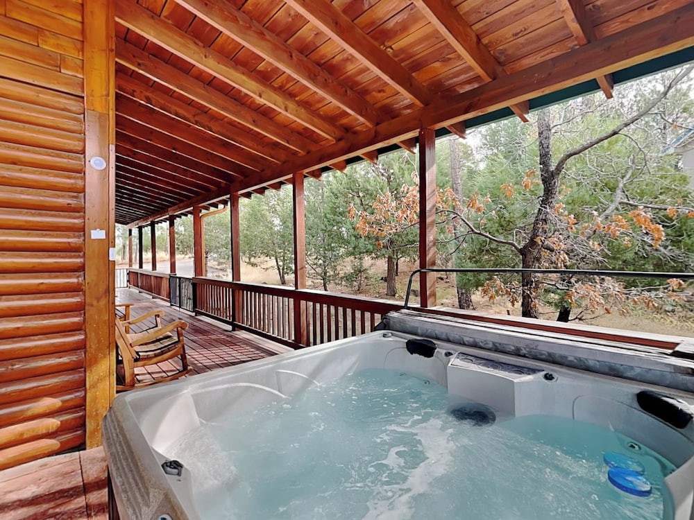 Wine N Pines by Ruidoso Vacation Rentals