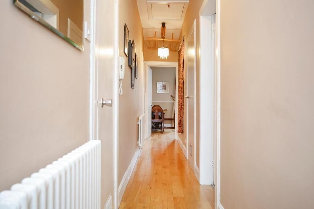 Stunning flat near Edinburgh Castle