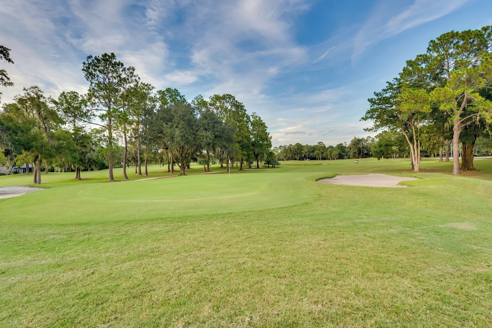 Golf Course Community Home Near Springs & Swimming