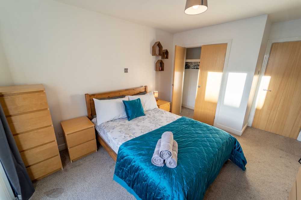 Stunning 1 Bed Flat - Elite Birmingham Complex view 3