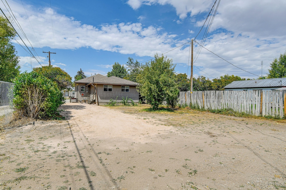 17 Mi to Bear Lake: Lovely Family Home!