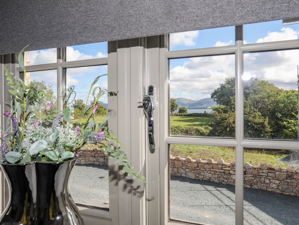 Lleiniog Cottage