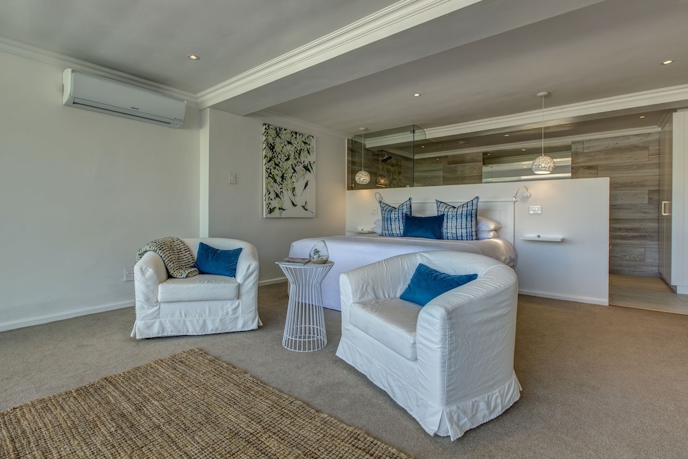 Amanzi Island Boutique Hotel