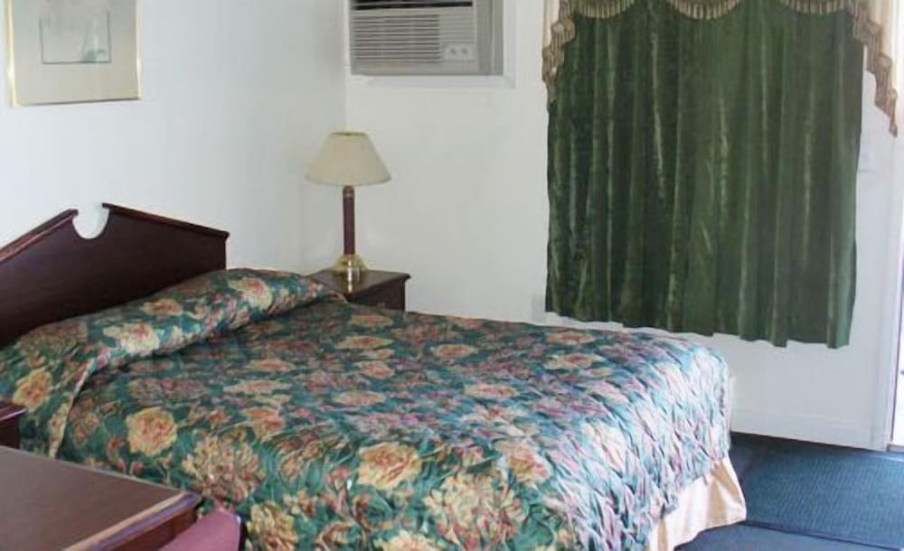 Oakdale Motel