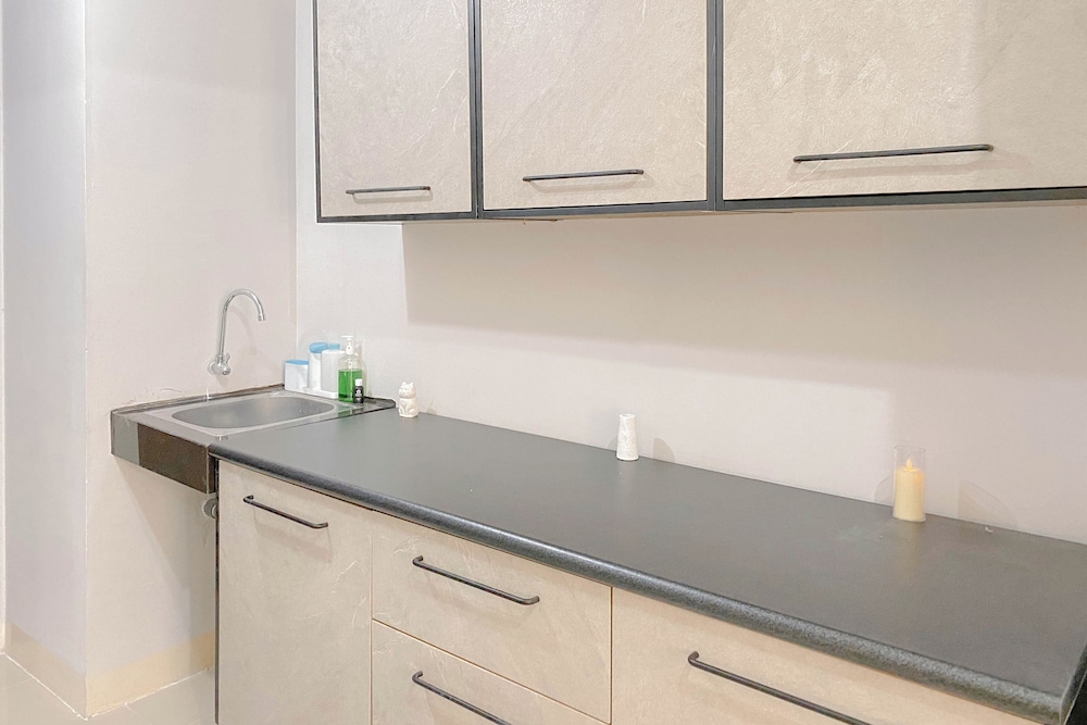 Good And Warm Studio Transpark Juanda Bekasi Timur Apartment