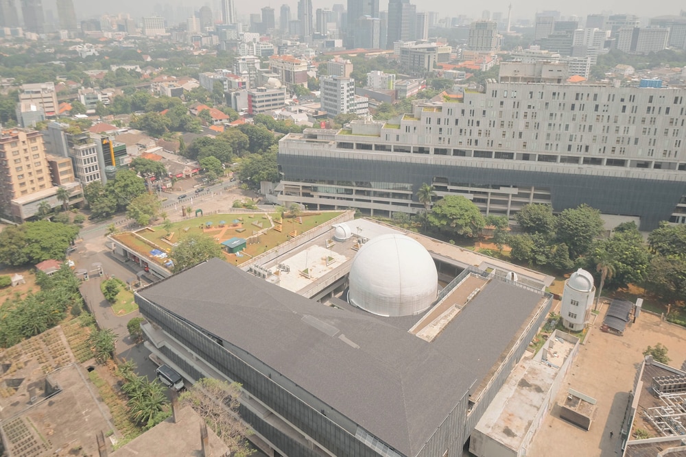 Best Location And Homey Studio At Menteng Park Apartment