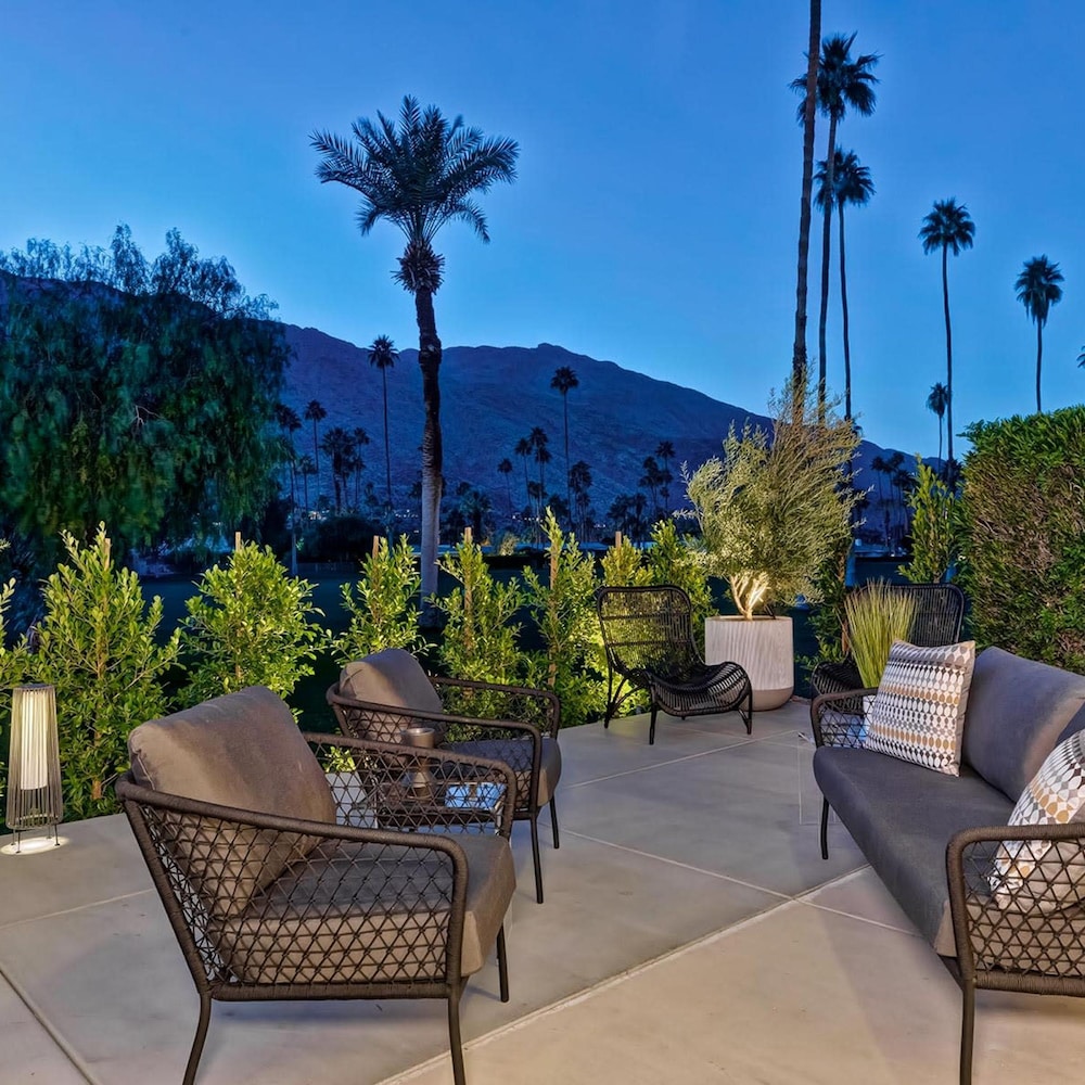 Indian Canyon Oasis in Palm Springs