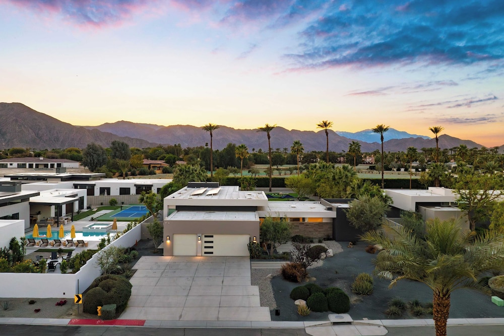 2 Villas Pool+spa, Putting Green, Bocce Polo Villas Solstice by Avantstay