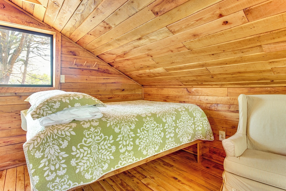 Walk to White River: Cotter Cabin w/ Fire Pit!