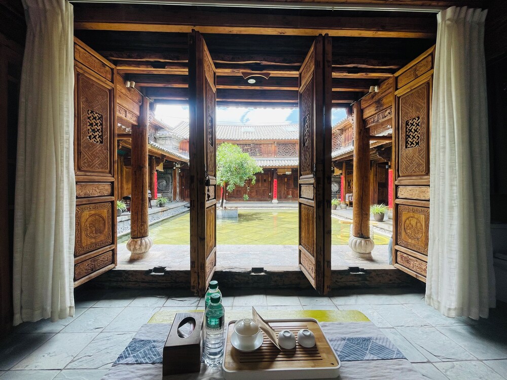 Jia Kedi Ancient House Cultural Homestay