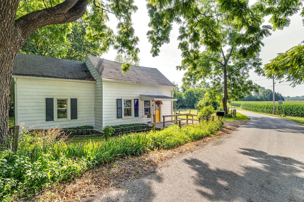 Peaceful Franklin Cottage ~ 1 Mi to Downtown! view 3