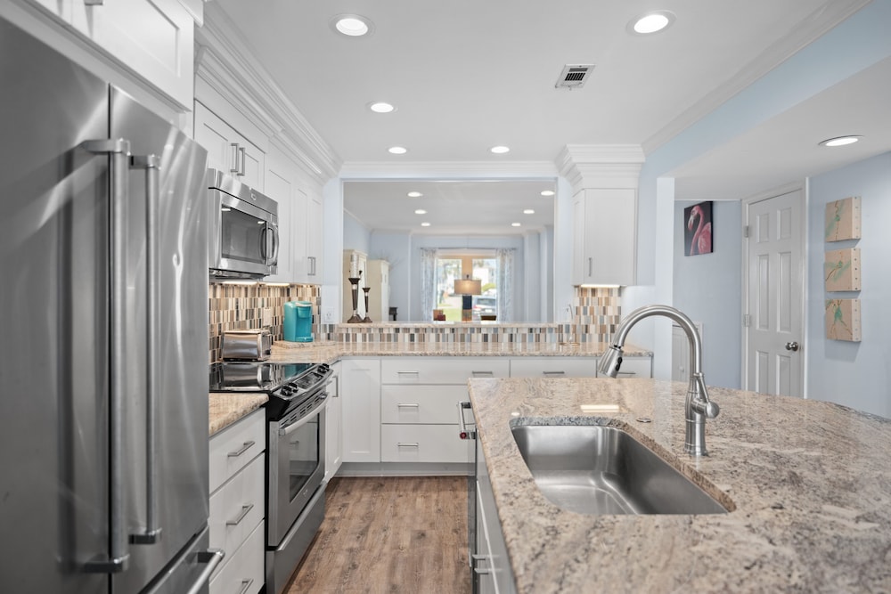 High Tides And High Proof 105 2 Bedroom Condo