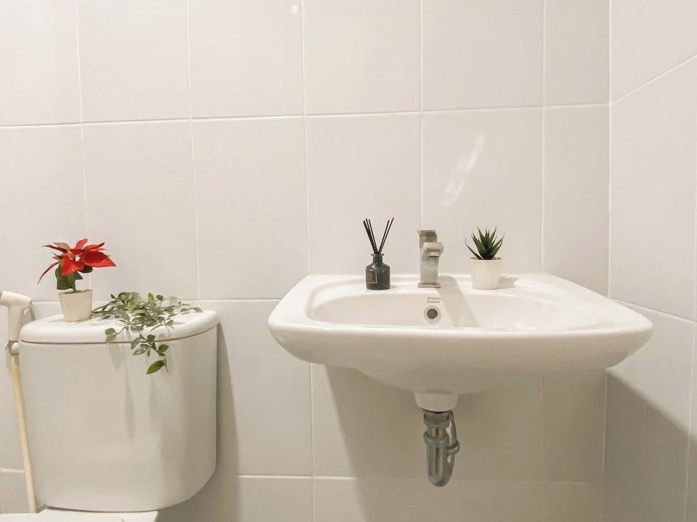 Standard Look Studio At Patraland Urbano Apartment