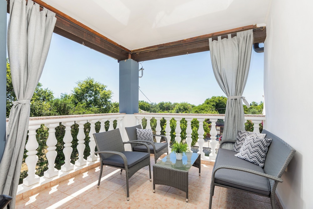 Apartament E&E