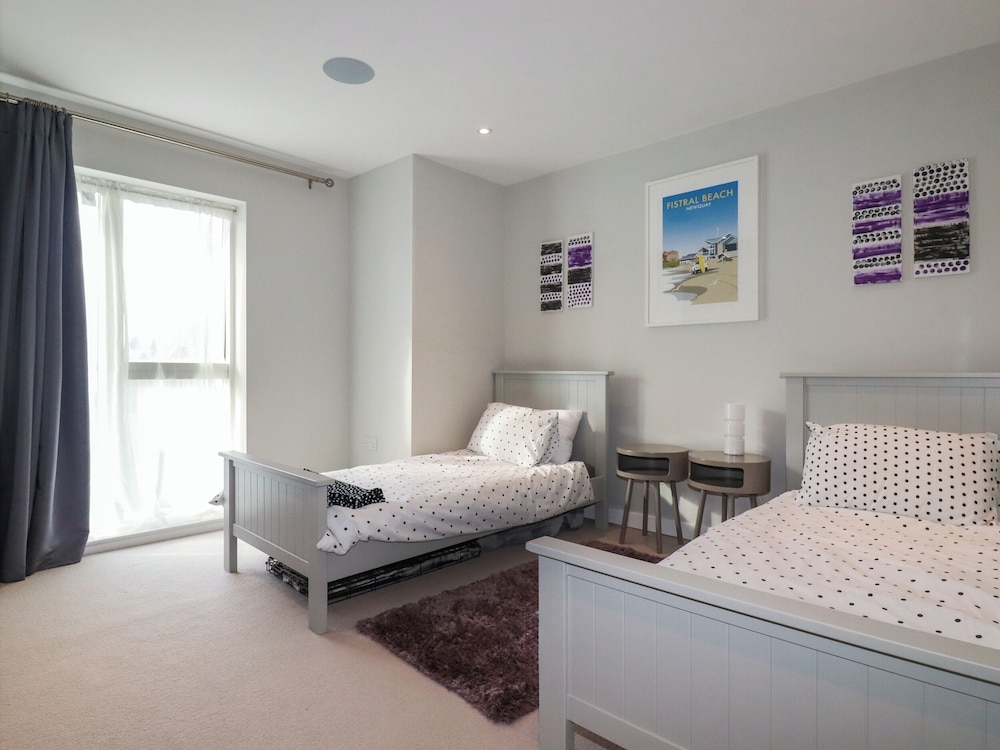Fistral Tide