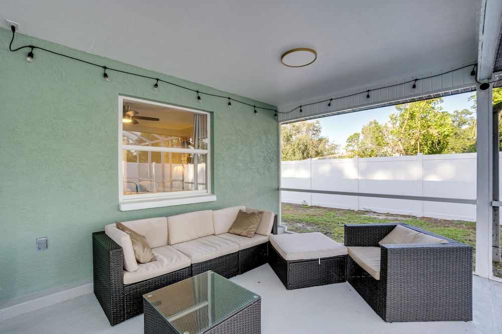 3 Mi to Manasota Key: Stylish Single-story Home!