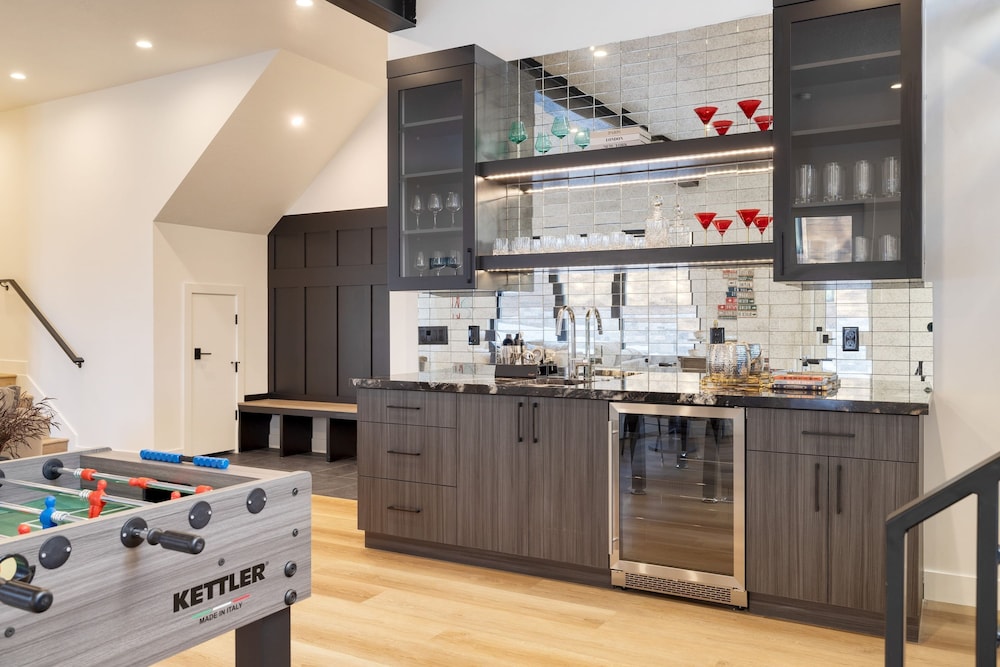 Orion by Avantstay Luxury 5bdr Ski Home w Views Minutes to Deer Valley Lift