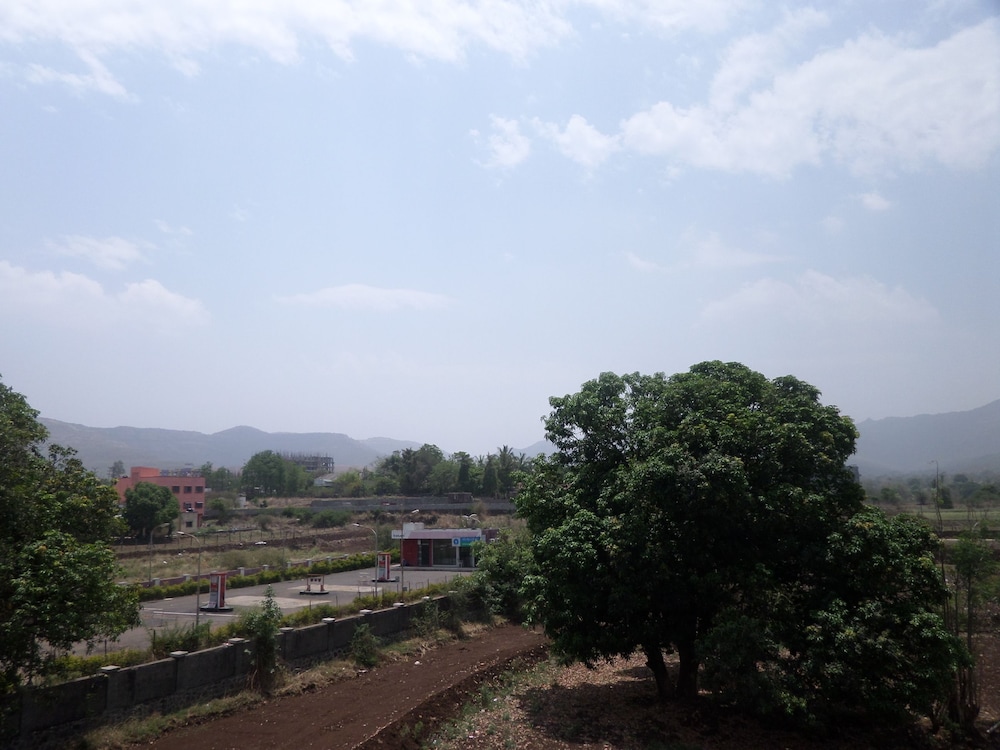 Hotel Ladli Lodging