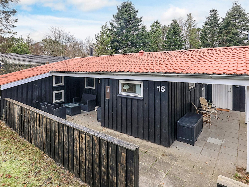 4 Star Holiday Home in Hals