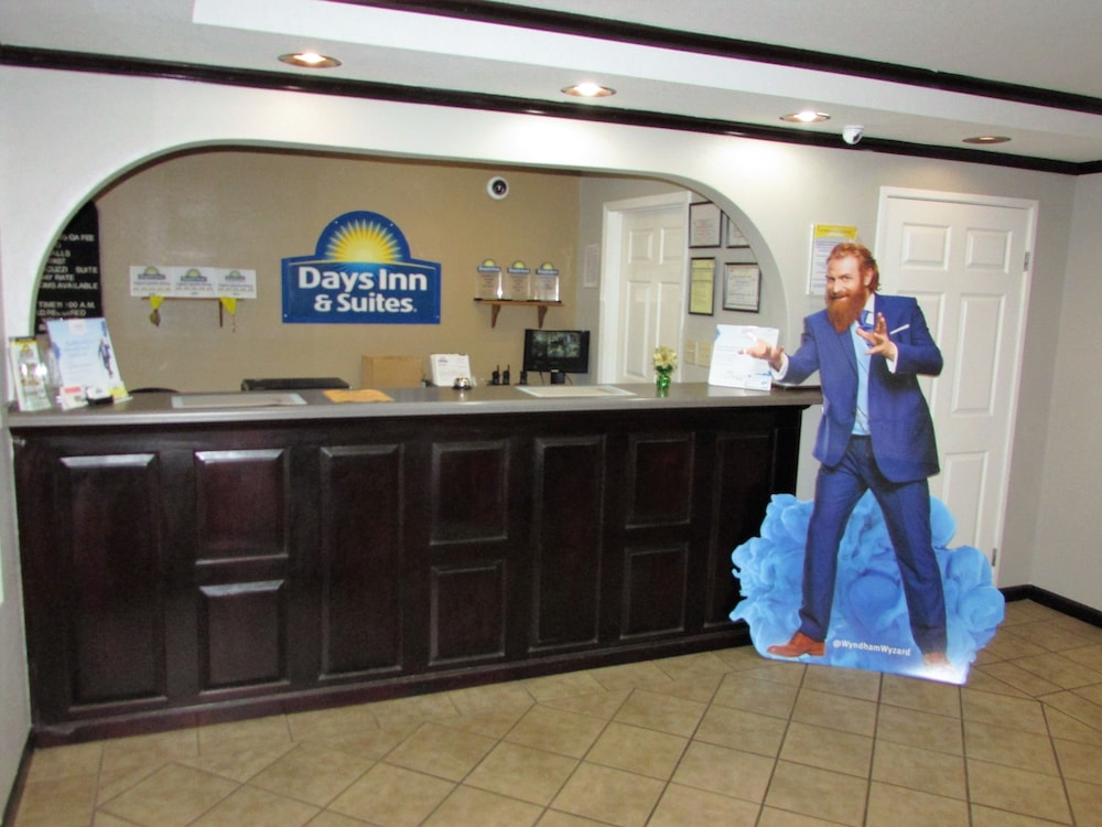 Days Inn Suites by Wyndham Fort Valley - Property Image 21