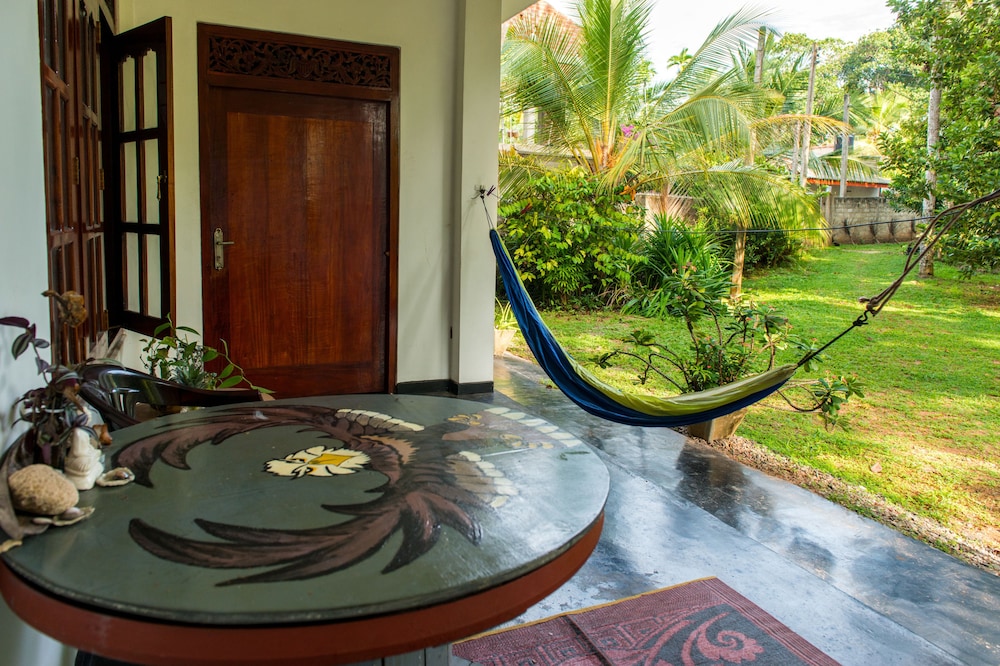 Jungleside House