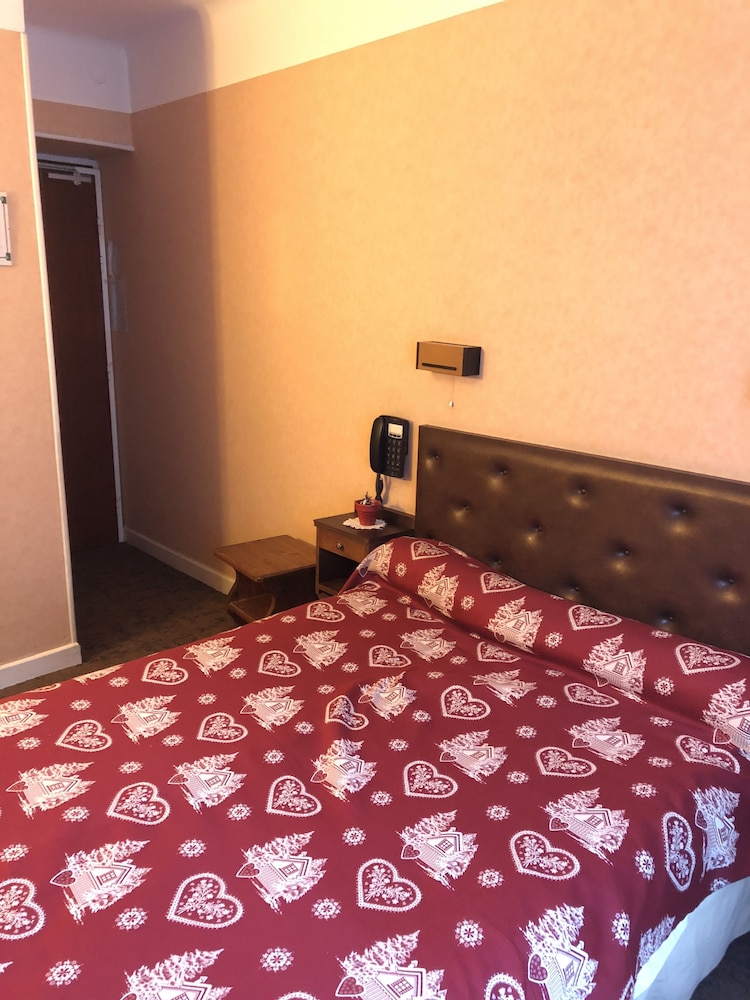 Modane Vacations - Hotel Le Perce Neige - Property Image 2