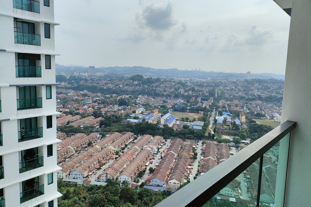 Vista Bangi Serviced Apartments by The River
