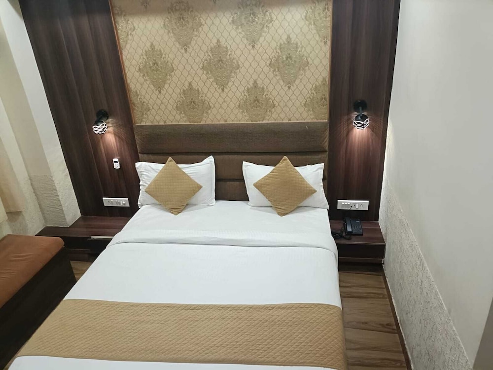 HOTEL RJ RESIDENCY C.G.ROAD