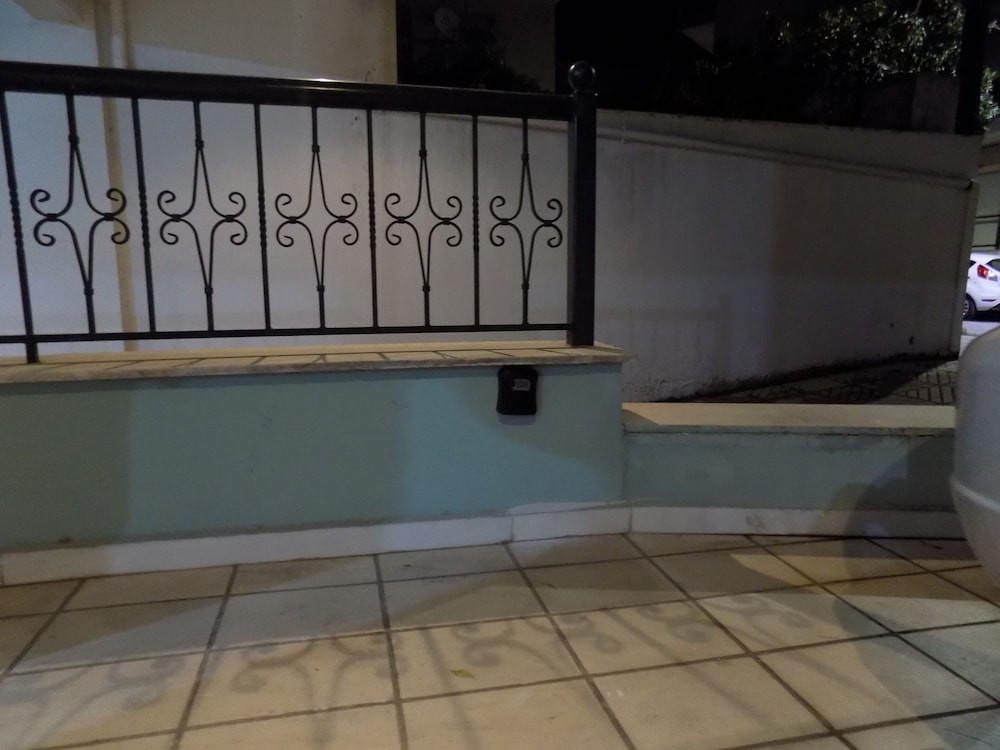 Natalys 2 Bd Gorgeous Apt in Volos