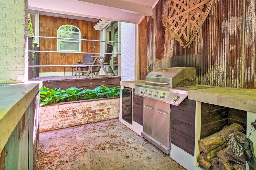 Gatlinburg Cabin w/ Indoor Hot Tub & Game Room! view 3