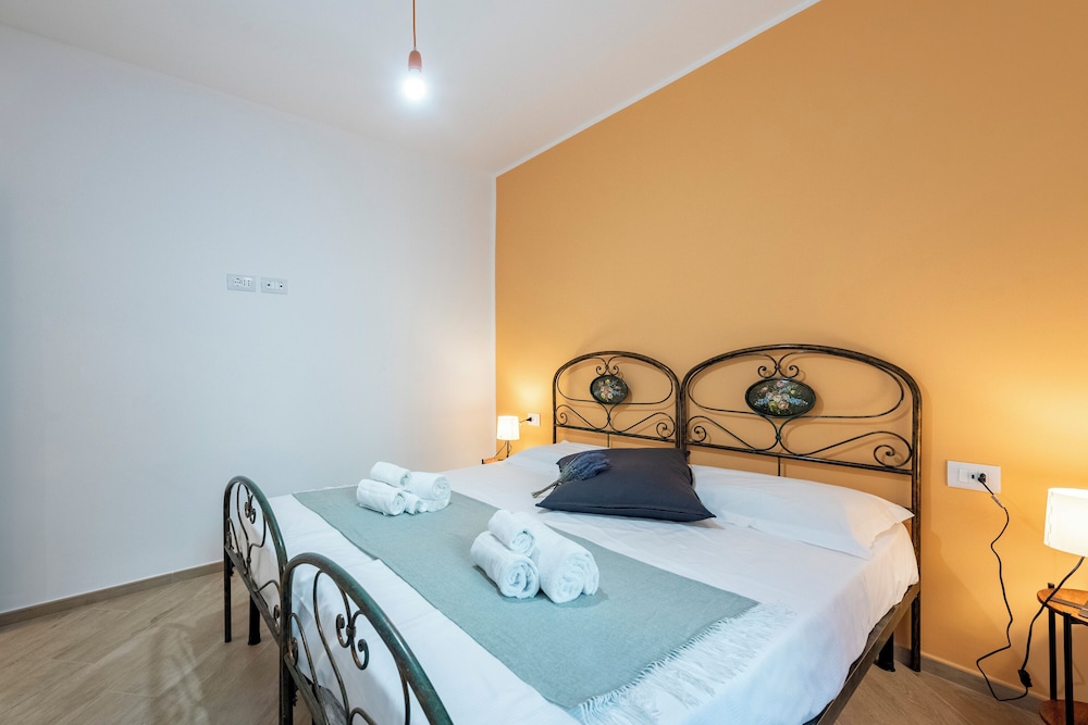 Central Flat In Genova