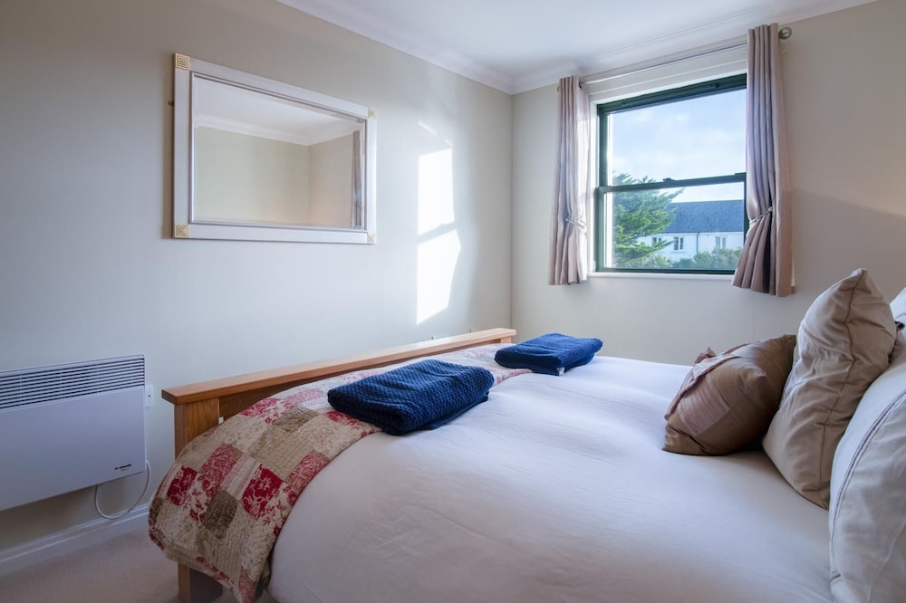 13 St Bride's Bay View - 4 Bedroom - Broad Haven