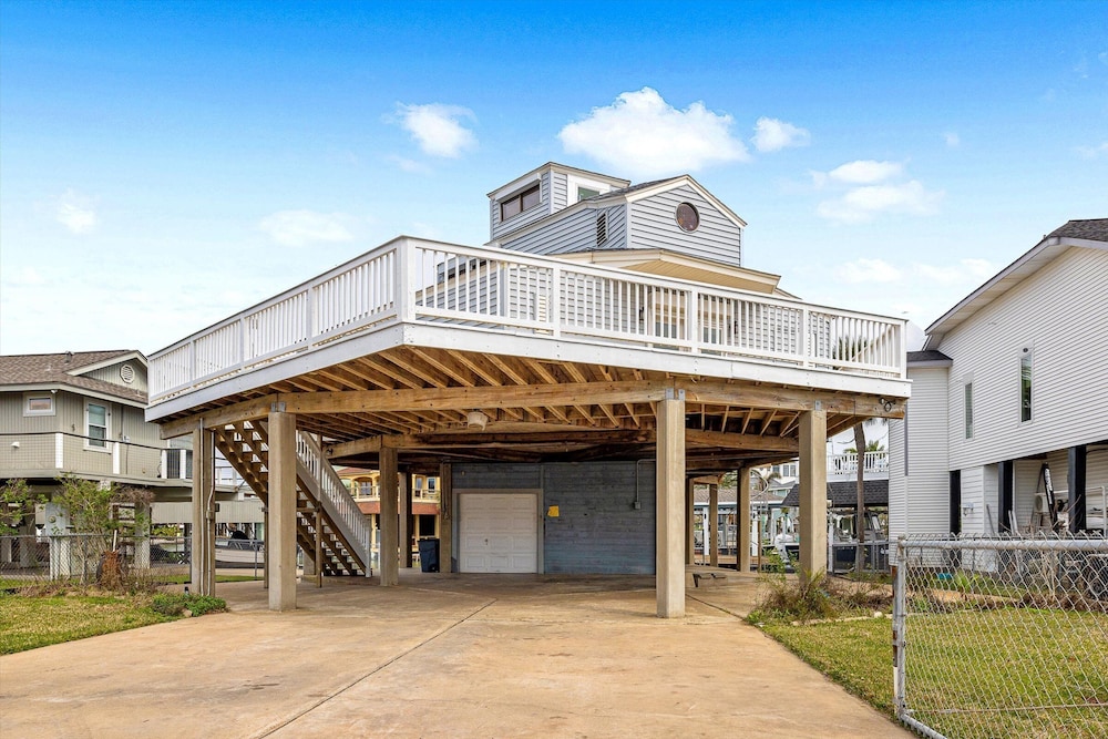The Blue Pentagon 3 Bedroom Home