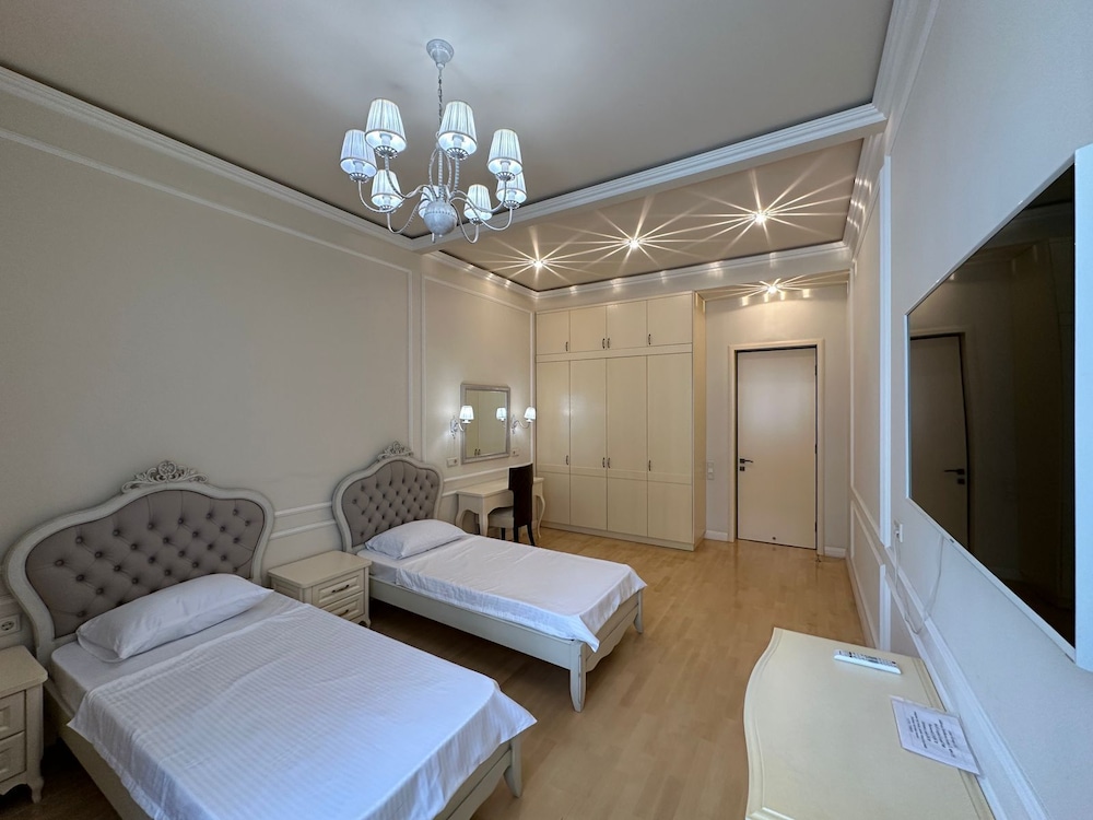 North Ave. Apartments by Luxe Group HH55