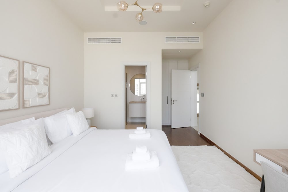 Tiara Residences Stay on the Beach 2 Beds