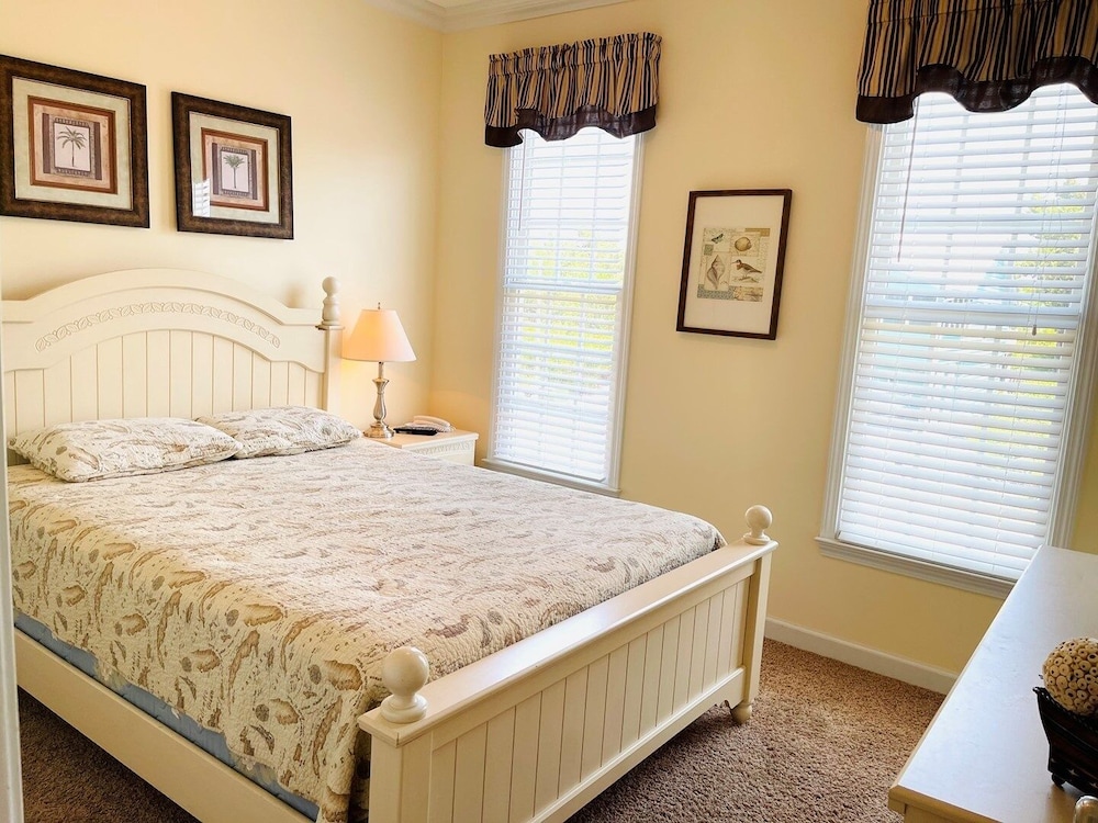 Angling Inn 4 Bedroom Home by RedAwning view 2