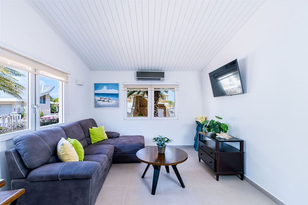 1 MIN Walk 2 Arashi Beach Suite w Roofdeck Pool