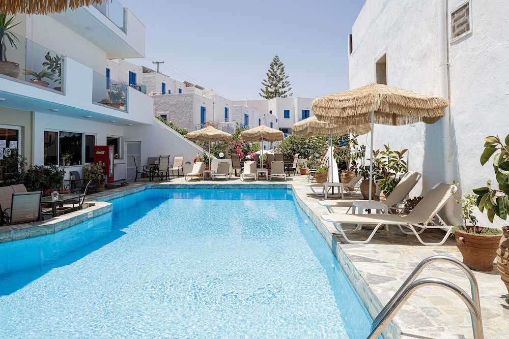 Kasteli Studios & Apartments