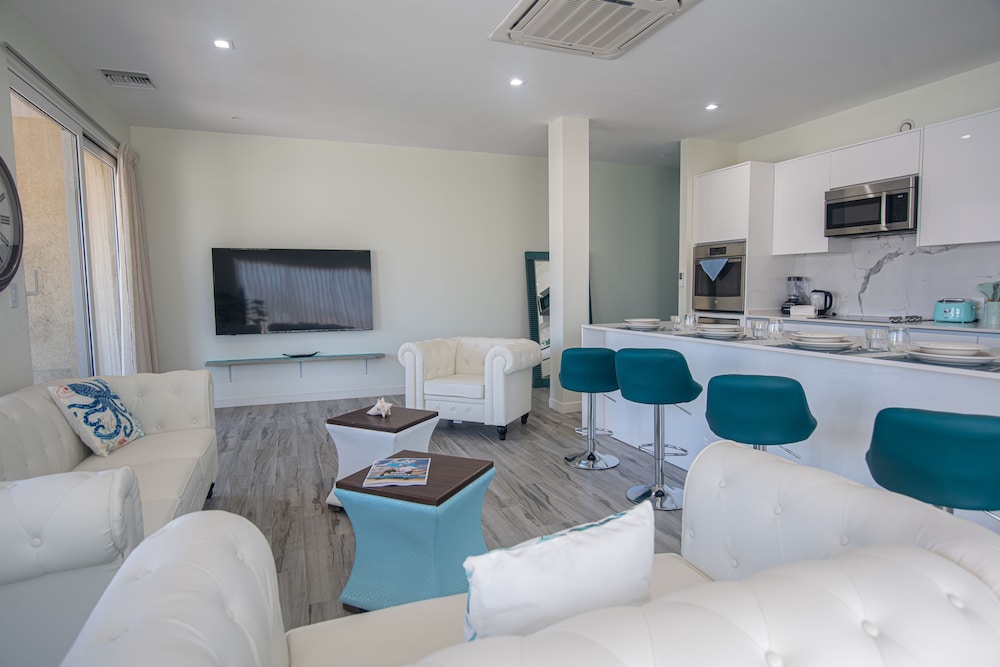 The Cove - Condo Hotel - Perfect Location
