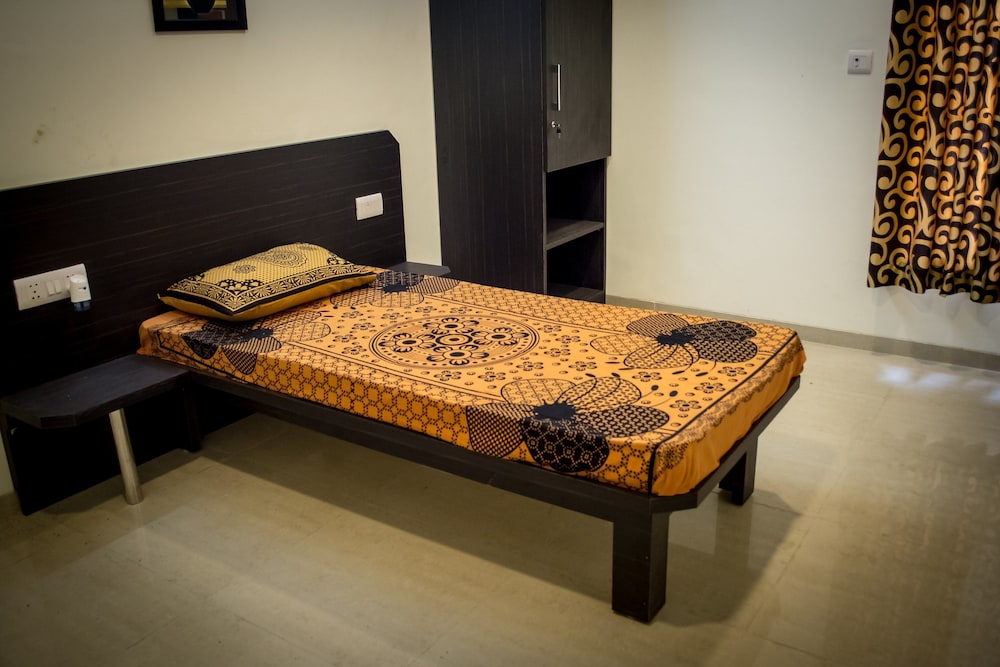 4BHK by Tripvillas Holiday Homes