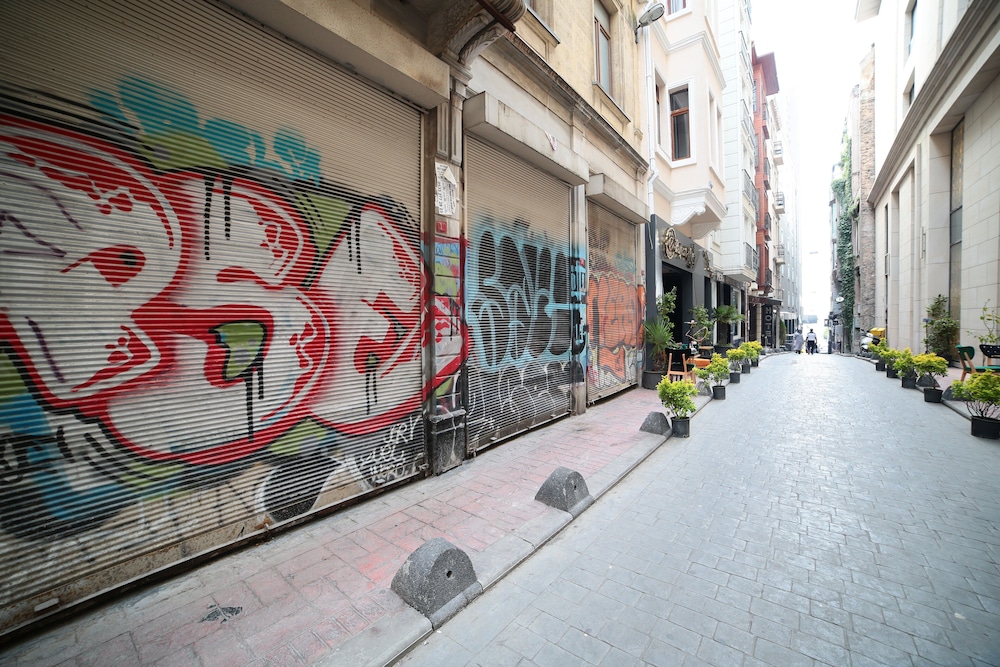 Taksim Diamond Hotel - Image 10