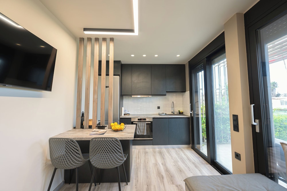 Grand Kourouta Pool Apartments